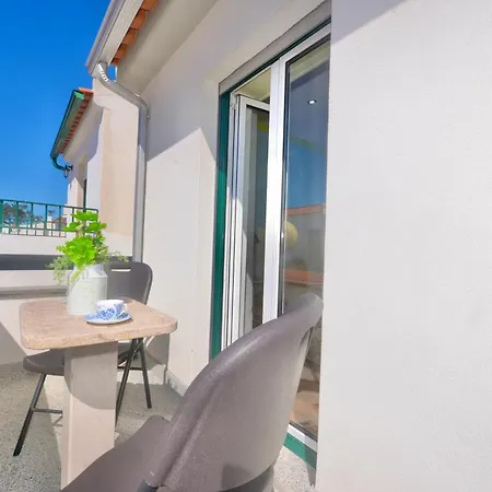 Peaceful Patio & Bbq House-nazare Ναζαρέ