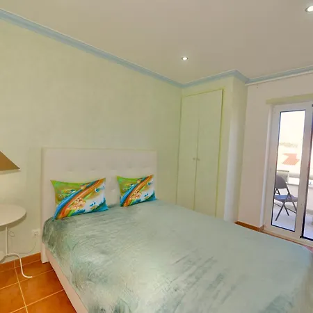 Peaceful Patio & Bbq House-nazare Ναζαρέ