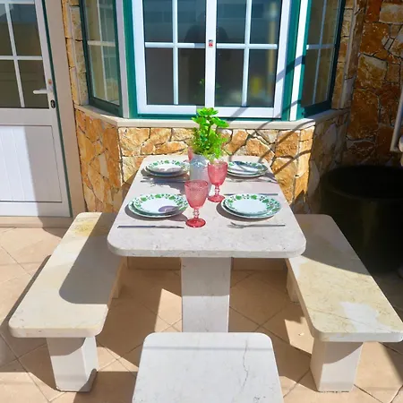 Peaceful Patio & Bbq House-nazare Ναζαρέ